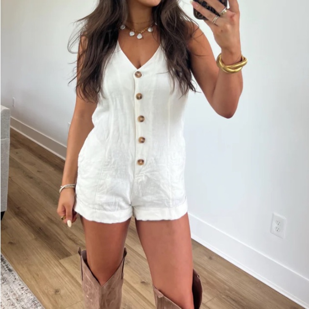 Women’s White Button-Front Linen Romper